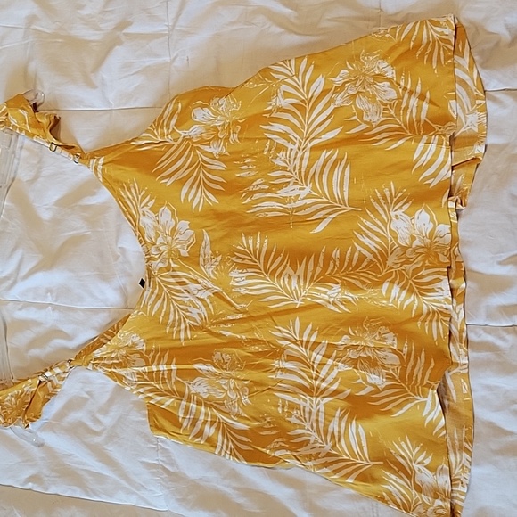 Roxy womens Mineral Yellow Floral Ruffle strap blouse size large - Picture 10 of 12